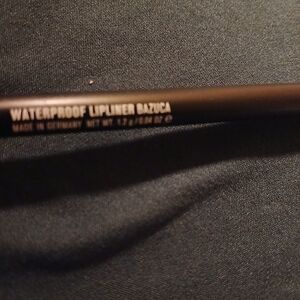 IL MAKIAGE Waterproof Lip Liner - Bazuca